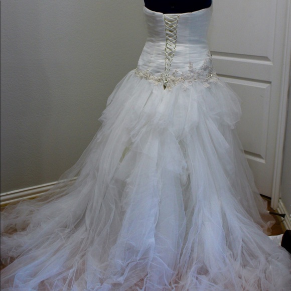 Alfred Angelo Disney Wedding Dress - Sleeping Beauty - Picture 5 of 15